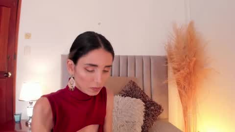 Nina online show from February 2025 06:09:02 PM