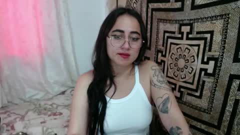 Snapshot of ninakravtz chatting on September 2025 03:28:02 PM N I N A online show from September 2025 03:28:02 PM