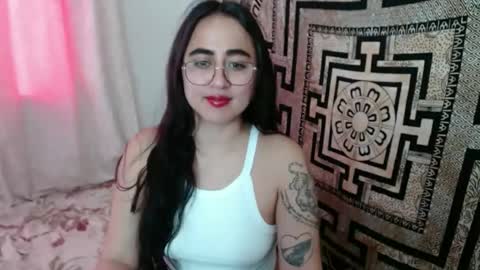 Snapshot of ninakravtz chatting on September 2025 02:33:02 PM N I N A online show from September 2025 02:33:02 PM