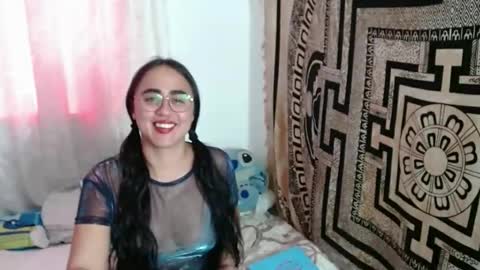 Snapshot of ninakravtz chatting on October 2025 04:19:02 PM N I N A online show from October 2025 04:19:02 PM