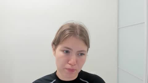 Snapshot of ninarihh chatting on October 2025 09:07:01 AM ninarihh online show from October 2025 09:07:01 AM