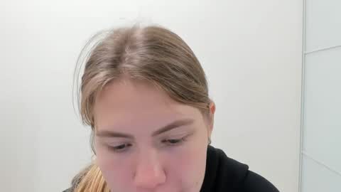 Snapshot of ninarihh chatting on October 2025 11:21:02 AM ninarihh online show from October 2025 11:21:02 AM