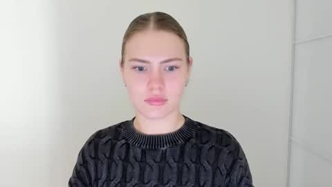 Snapshot of ninarihh chatting on November 2025 10:37:01 AM ninarihh online show from November 2025 10:37:01 AM