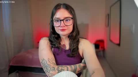 ninavolkov online show from February 2025 10:34:01 PM