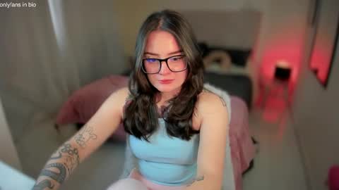 ninavolkov online show from February 2025 08:53:02 PM