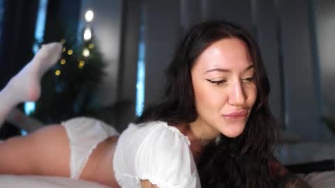 Suri online show from November 2025 10:25:02 AM