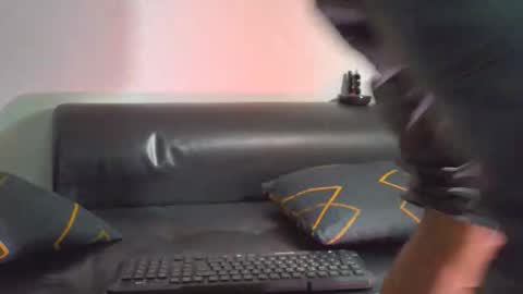 Nicolas Muscle online show from September 2025 06:49:01 AM