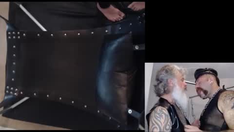 Snapshot of njdbear chatting on December 2024 10:04:01 PM Don online show from December 2024 10:04:01 PM