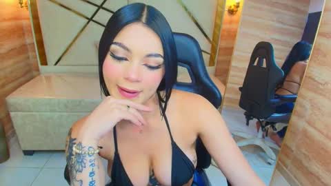 nkbaby_r online show from November 2025 01:21:02 PM