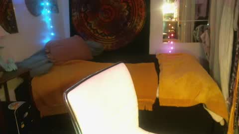 Snapshot of no_facequeen chatting on February 2025 05:35:01 AM Leah online show from February 2025 05:35:01 AM