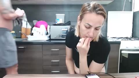 Snapshot of no_limit_coupl3 chatting on October 2025 05:48:02 AM no_limit_coupl3 online show from October 2025 05:48:02 AM