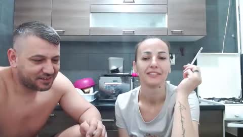 Snapshot of no_limit_coupl3 chatting on October 2025 06:11:01 AM no_limit_coupl3 online show from October 2025 06:11:01 AM