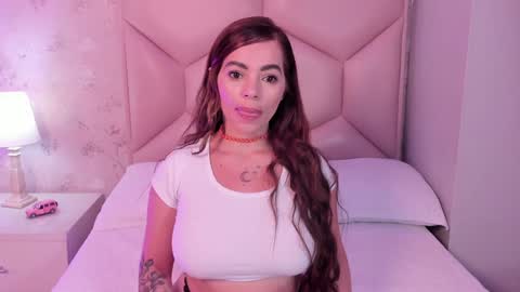   ambarsulliva  online show from January 2025 11:43:01 AM