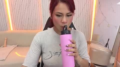 Snapshot of noa_tp chatting on November 2025 01:03:01 PM Noa online show from November 2025 01:03:01 PM