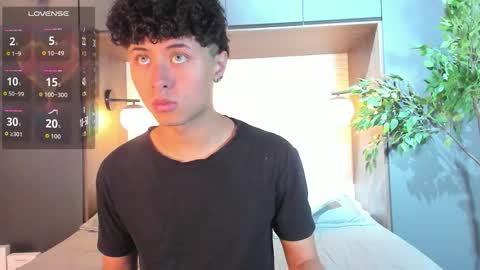 Snapshot of noah_dupont_ chatting on September 2025 08:19:01 PM noah_dupont_ online show from September 2025 08:19:01 PM