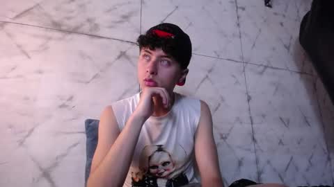 Snapshot of noah_dupont_ chatting on September 2025 09:28:02 PM noah_dupont_ online show from September 2025 09:28:02 PM