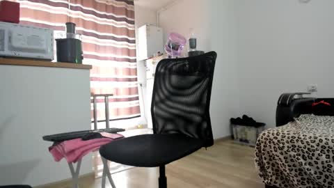 Snapshot of noah_happy07 chatting on February 2025 06:52:02 AM Noah online show from February 2025 06:52:02 AM