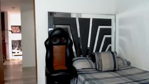 Snapshot of noah_harris01 chatting on November 2025 12:07:01 PM Noah Harris01 online show from November 2025 12:07:01 PM