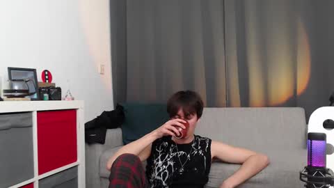 noah_lawson online show from September 2025 05:18:01 AM