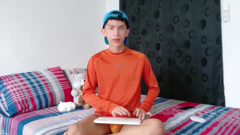 noah tyler  online show from November 2025 05:35:01 PM