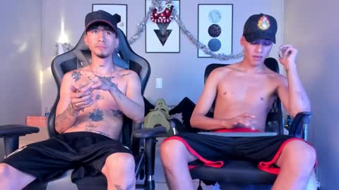 Snapshot of noahdaviss chatting on December 2024 11:34:01 PM noahdaviss online show from December 2024 11:34:01 PM