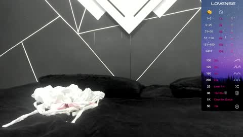 Snapshot of noahlafforet chatting on December 2024 08:22:02 AM noahlafforet online show from December 2024 08:22:02 AM