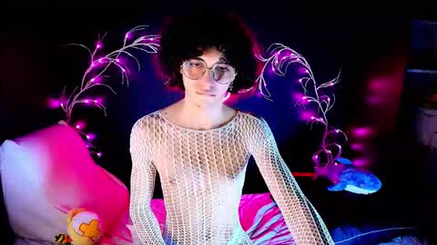 Noah Xtar online show from October 2025 08:45:02 AM