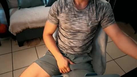 nobudget06 online show from November 2025 02:27:01 PM