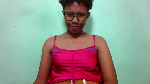 Snapshot of noellah chatting on September 2025 06:07:02 AM noellah online show from September 2025 06:07:02 AM