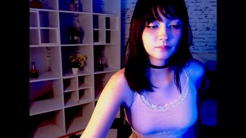 Noeva online show from September 2025 01:43:01 AM