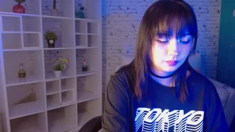 Noeva online show from September 2025 09:20:02 PM