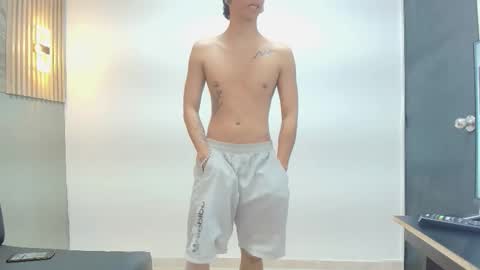 Snapshot of noha_crayg chatting on October 2025 12:55:01 AM NOHA online show from October 2025 12:55:01 AM