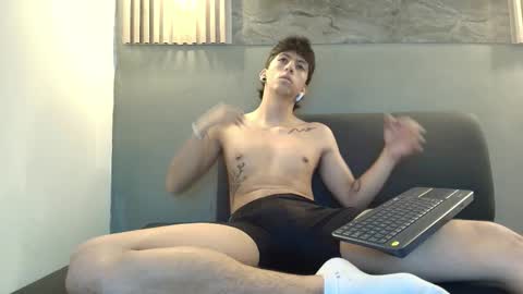 Snapshot of noha_crayg chatting on October 2025 01:00:01 PM NOHA online show from October 2025 01:00:01 PM