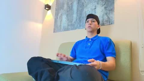 Snapshot of noha_crayg chatting on November 2025 01:43:02 PM NOHA online show from November 2025 01:43:02 PM