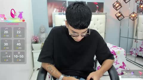 Snapshot of noha_scott chatting on September 2025 11:10:01 PM Noha Scott online show from September 2025 11:10:01 PM