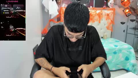 Snapshot of noha_scott chatting on October 2025 11:37:01 PM Noha Scott online show from October 2025 11:37:01 PM