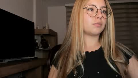 Snapshot of noorthernlightss chatting on October 2025 08:59:01 AM Ara online show from October 2025 08:59:01 AM