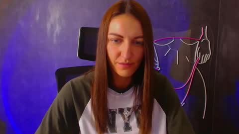 Nora online show from September 2025 09:59:02 PM