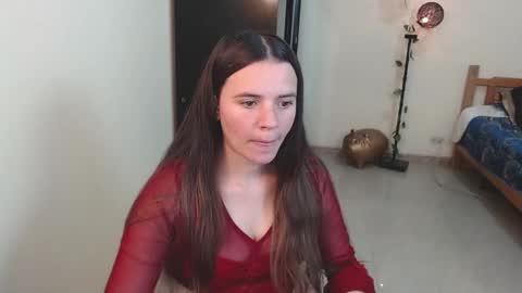 Snapshot of noreen_ chatting on December 2024 08:25:01 PM noreen_ online show from December 2024 08:25:01 PM