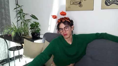 Snapshot of norehg__ chatting on October 2025 08:35:01 AM Norehg online show from October 2025 08:35:01 AM