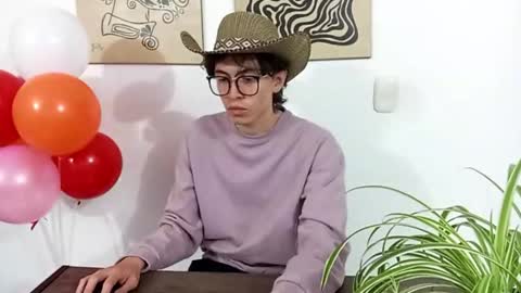 Snapshot of norehg__ chatting on November 2025 12:54:01 AM Norehg online show from November 2025 12:54:01 AM