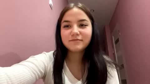 Luna online show from September 2025 12:32:02 PM