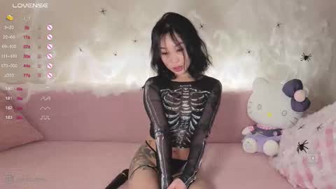 Snapshot of norma_blum chatting on October 2025 12:50:02 PM eva online show from October 2025 12:50:02 PM