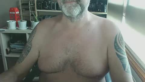 Snapshot of nosmoh chatting on January 2025 03:23:01 PM arrio online show from January 2025 03:23:01 PM