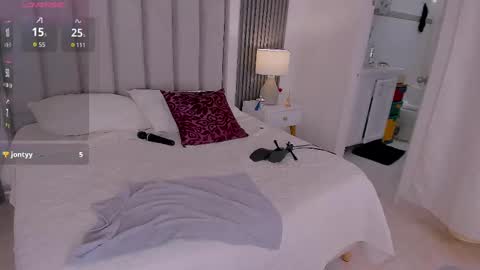 Andrea online show from September 2025 04:56:02 PM