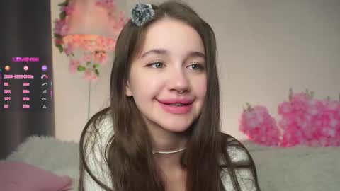 Snapshot of now_you_know chatting on October 2025 01:09:01 AM Dina online show from October 2025 01:09:01 AM