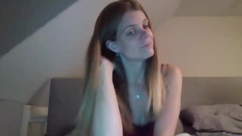 Alice  Nudgeman online show from October 2025 03:58:02 AM