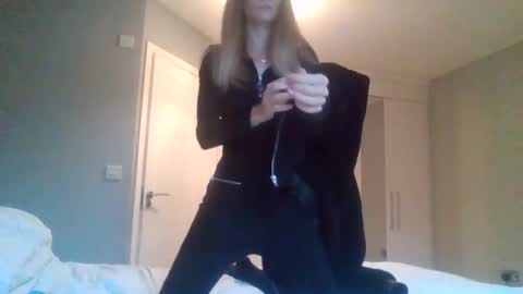 Alice  Nudgeman online show from October 2025 08:17:01 AM