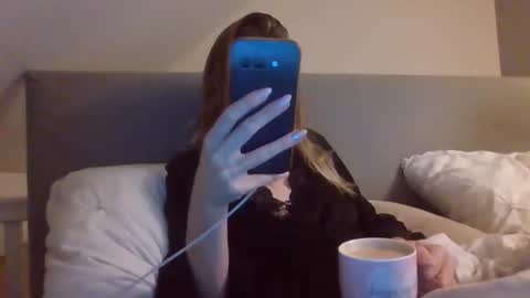 Alice  Nudgeman online show from October 2025 06:06:02 AM