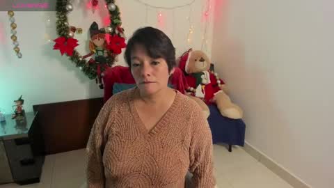 nuit_rose online show from December 2024 02:09:01 AM